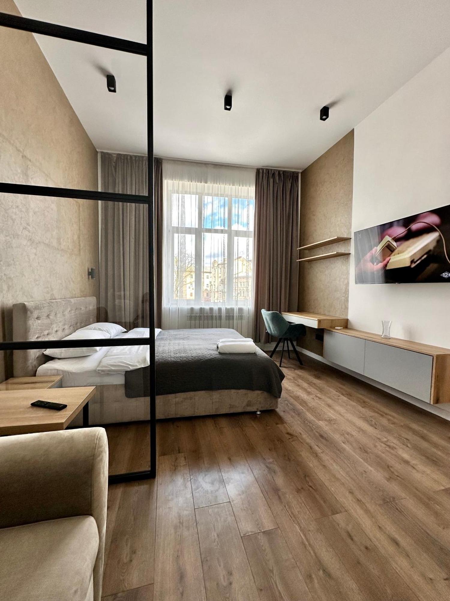 Romantic Apartments - In The Center Of Lviv , King-Size Bed Eksteriør bilde